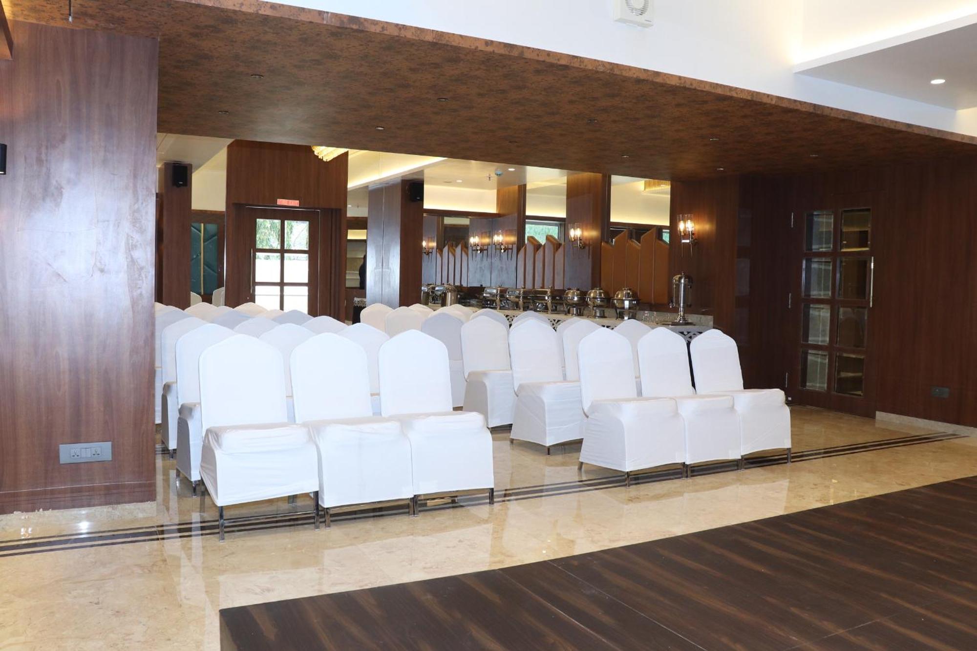 Hotel Golden Nest Тане Екстериор снимка